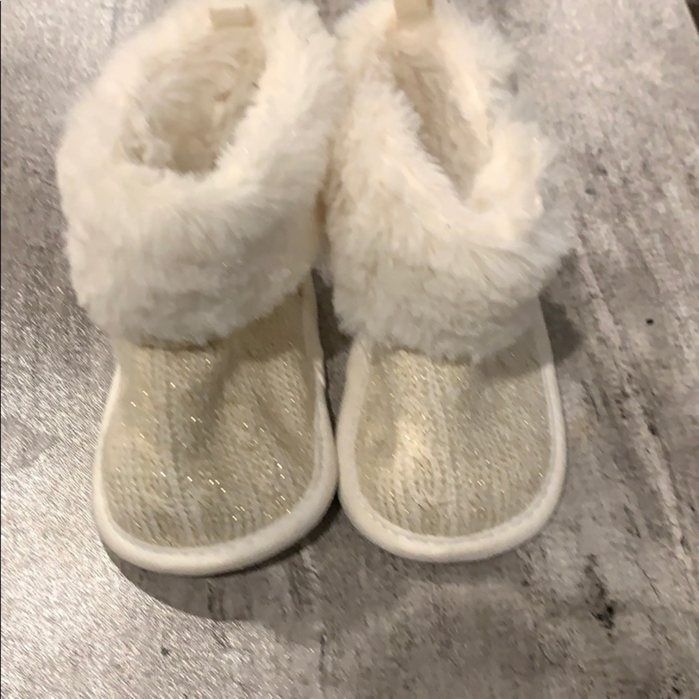 Carter’s Gold Sparkle Boots 6-9 months